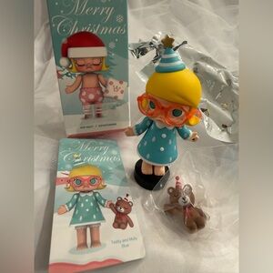 Pop Mart Molly Christmas Figure - Teddy and Molly Blue